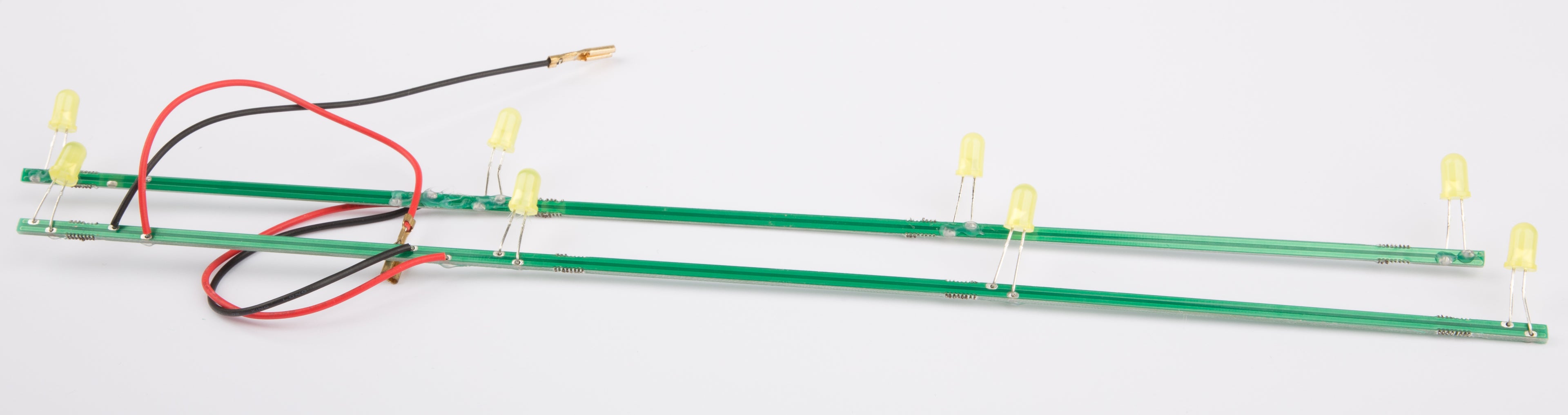 Guirlande lumineuse avec 8 diodes et bornes de connexion